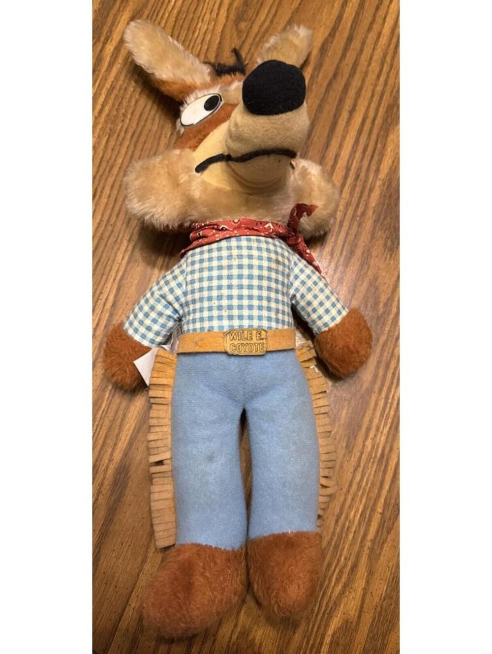 Vintage 1971 Wile E Coyote Warner Bros Plush Stuffed Animal Mighty Star 26"
